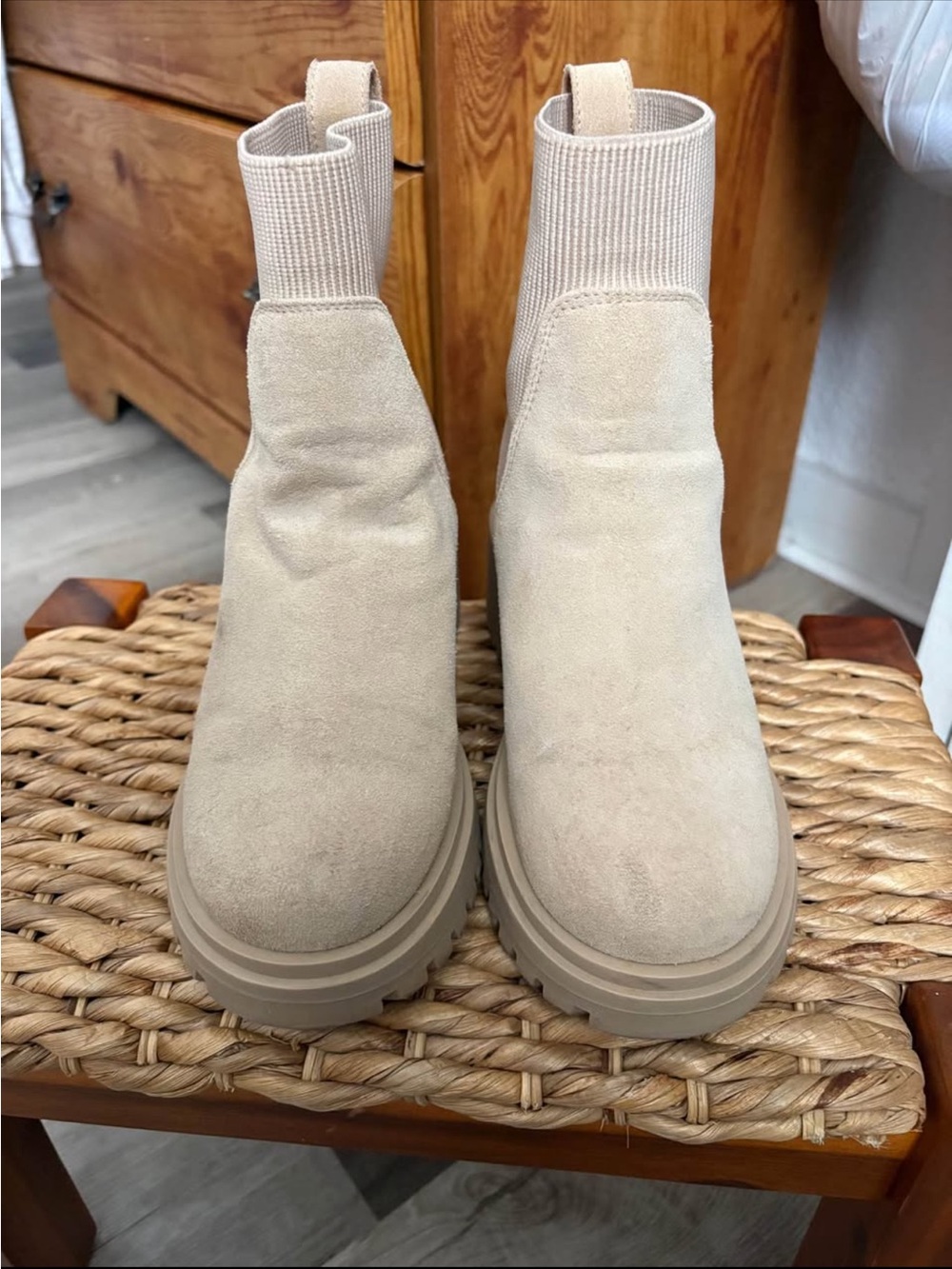 Steve Madden Light Beige Suede Chelsea Lug Ankle Boots